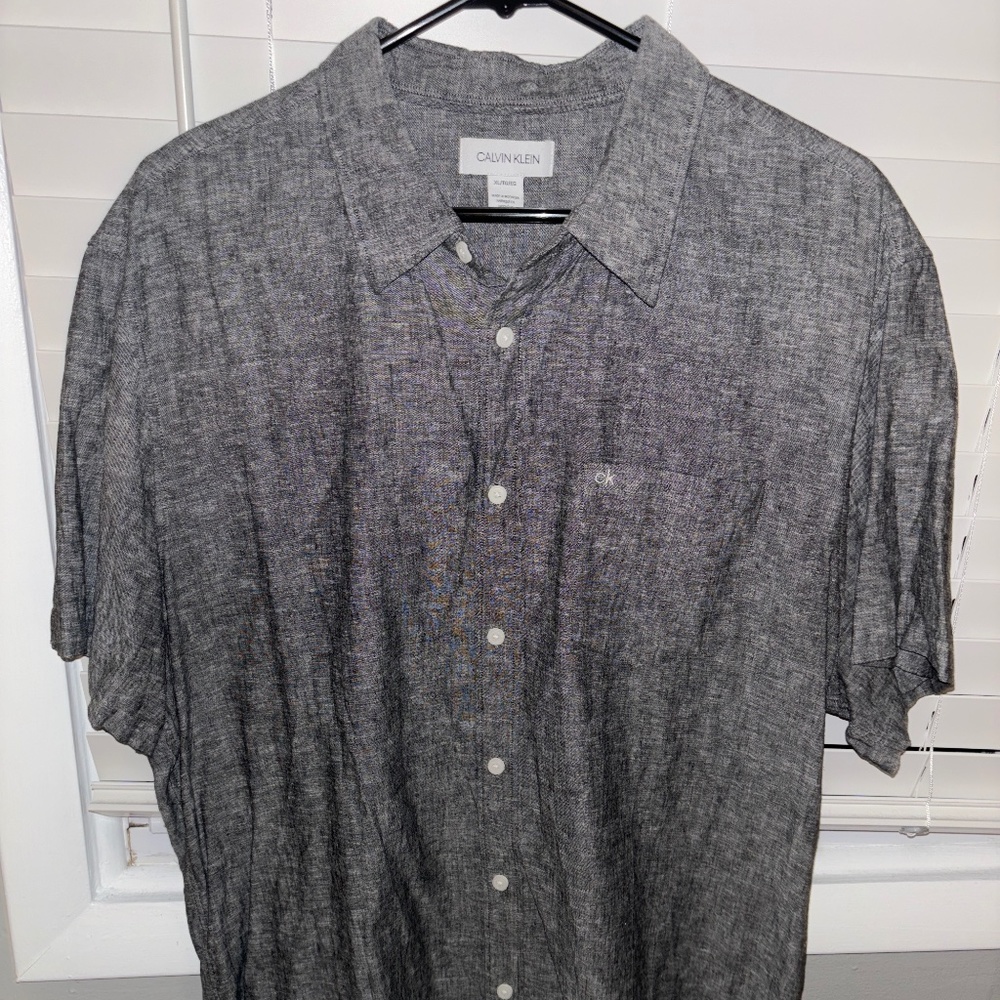 Calvin Klein men’s short sleeve button shirt